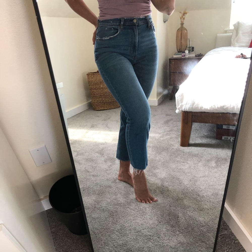 A&F Ankle Straight Leg Jean in Ultra High Rise